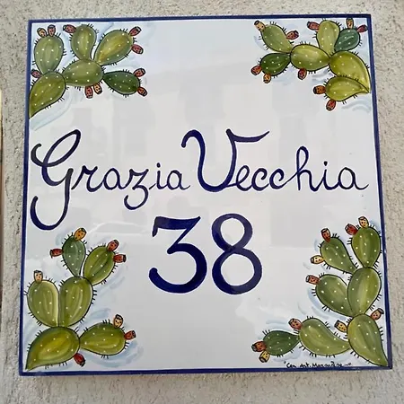 Grazia Vecchia 38